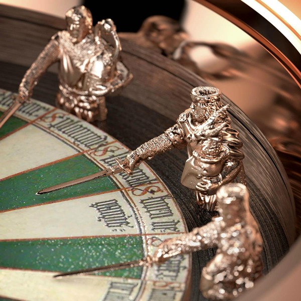 SIHH-2013-Roger-Dubuis-Excalibur-Table-Ronde-focus