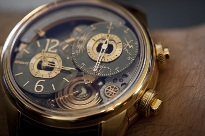 Breva Genie 01 wrist