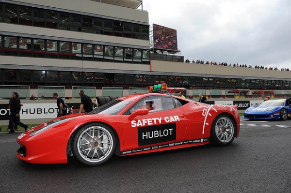 Hublot rentre dans le monde Ferrari