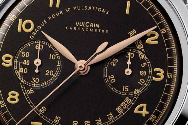 Vulcain Heritage Monopoussoir Chronograph