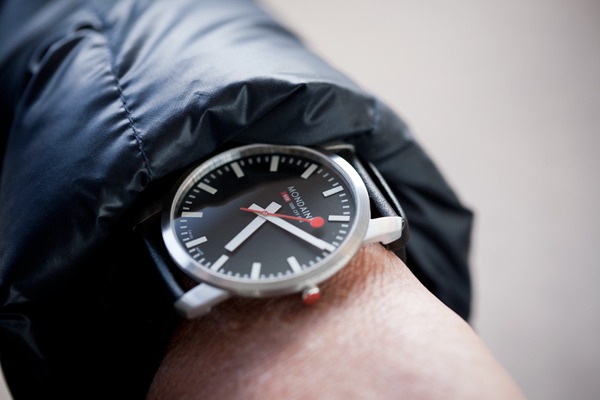 Montres Mondaine : Shooting by Les Rhabilleurs