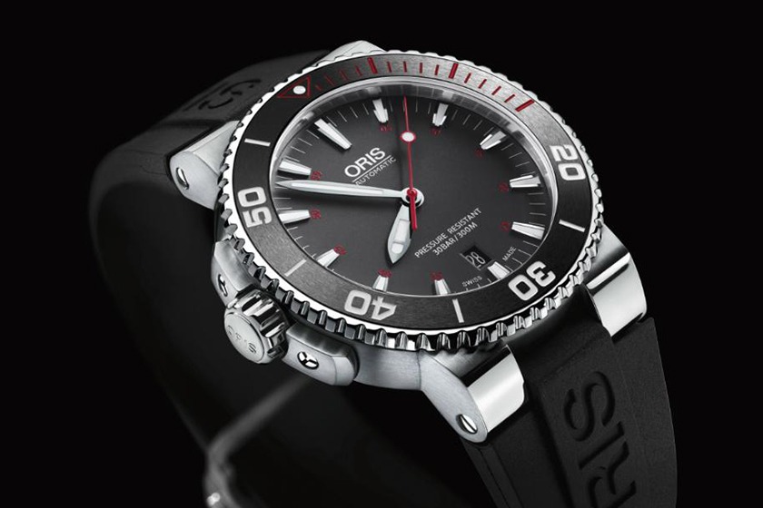 Oris Aquis Red Limited Edition – Hommage au RSEC et à la mer Rouge