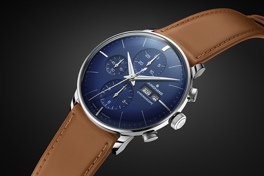 Junghans et “l’Heure Bleue”, de nouvelles couleurs pour la collection Meister