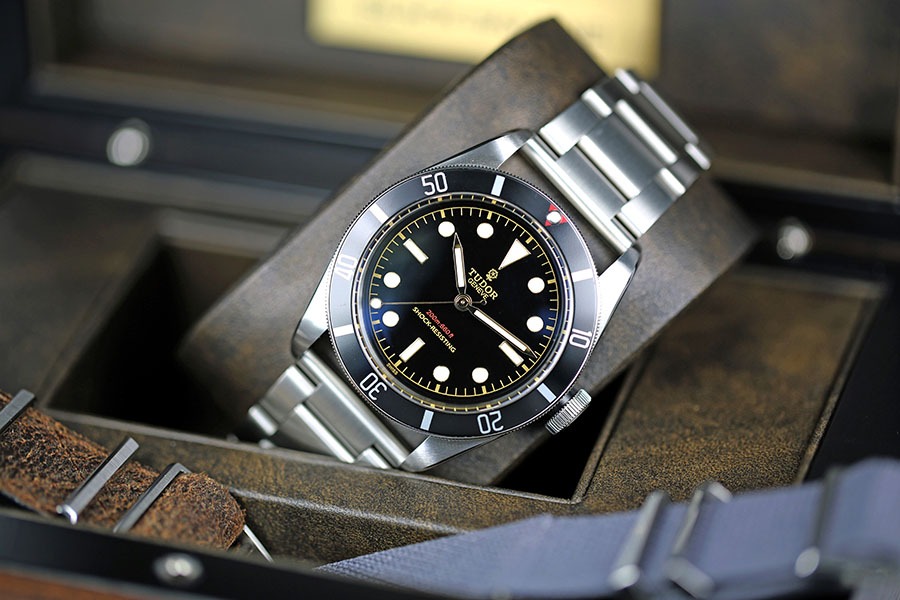 TUDOR Heritage Black Bay One : 11 photos exclusives !