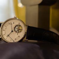 BREGUET CLASSIQUE TOURBILLON EXTRA PLAT AUTOMATIQUE 5377