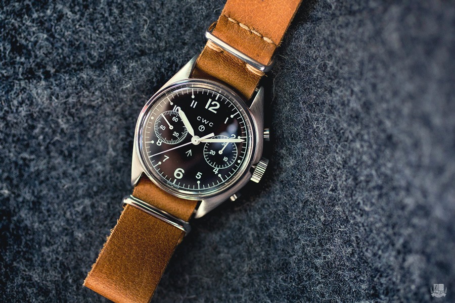 CWC 1970 Specs Chronograph : Flying with the Royal Air Force