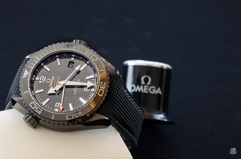 Omega Deep Black : The Dark Side of the Ocean !