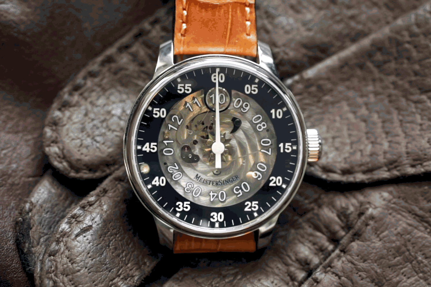 Montre online heure sautante