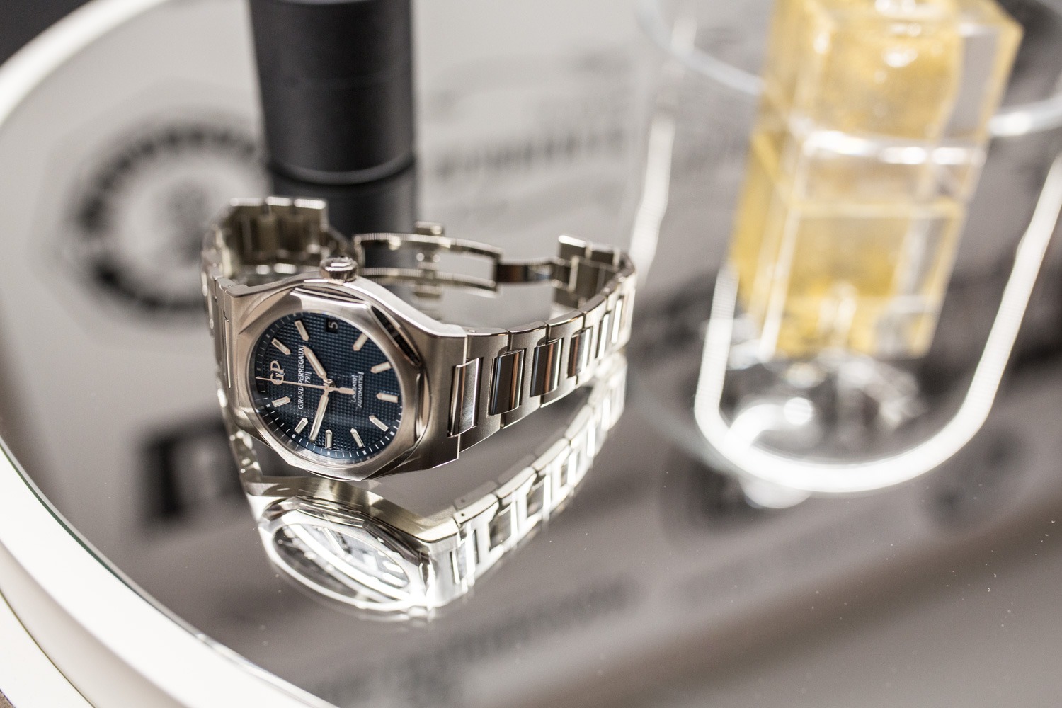 Girard-Perregaux Laureato SIHH 2017