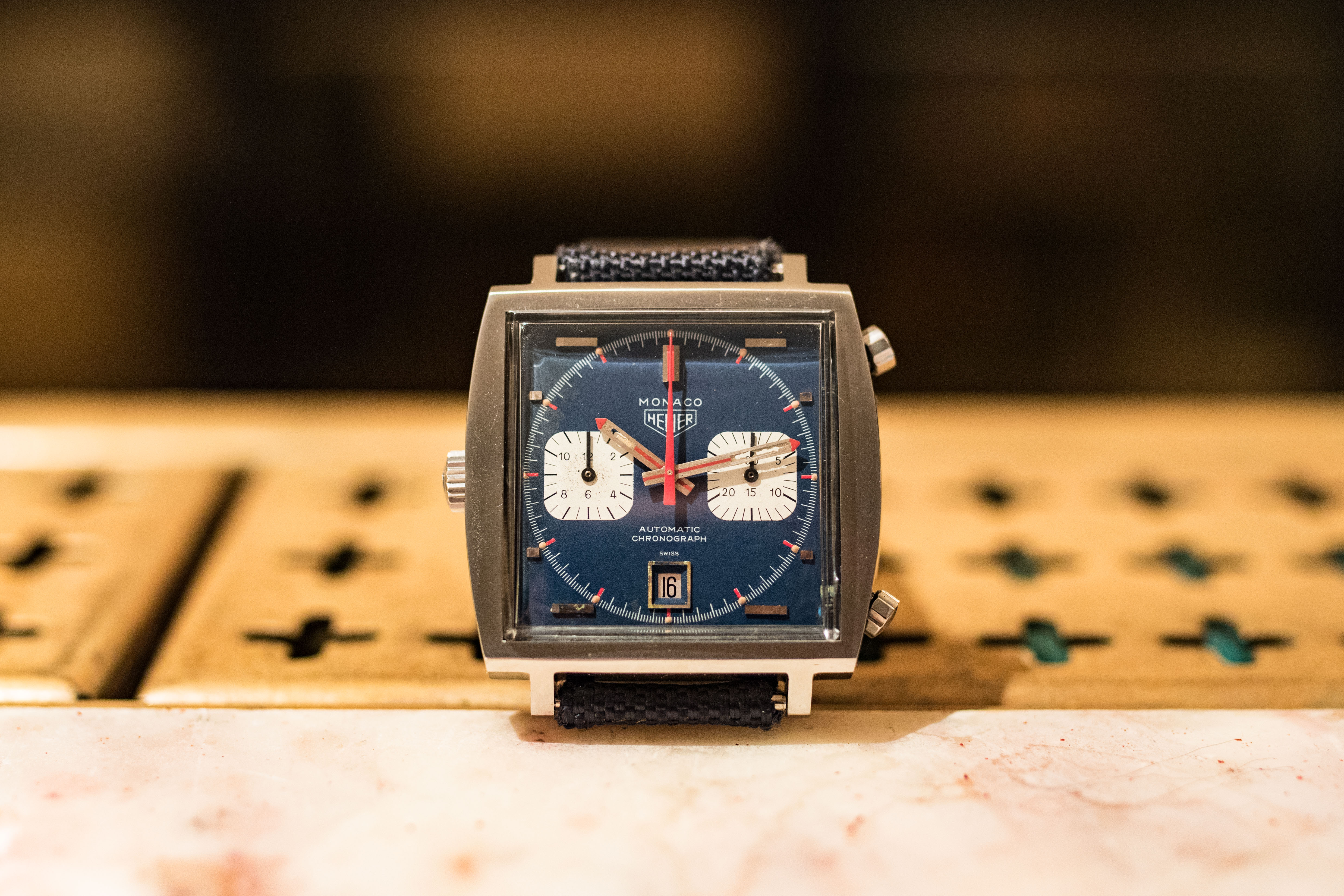 Lunette (bezel) Heuer En Mètres - Pour Montre Vintage - Fabriqué En Suisse - Occasion