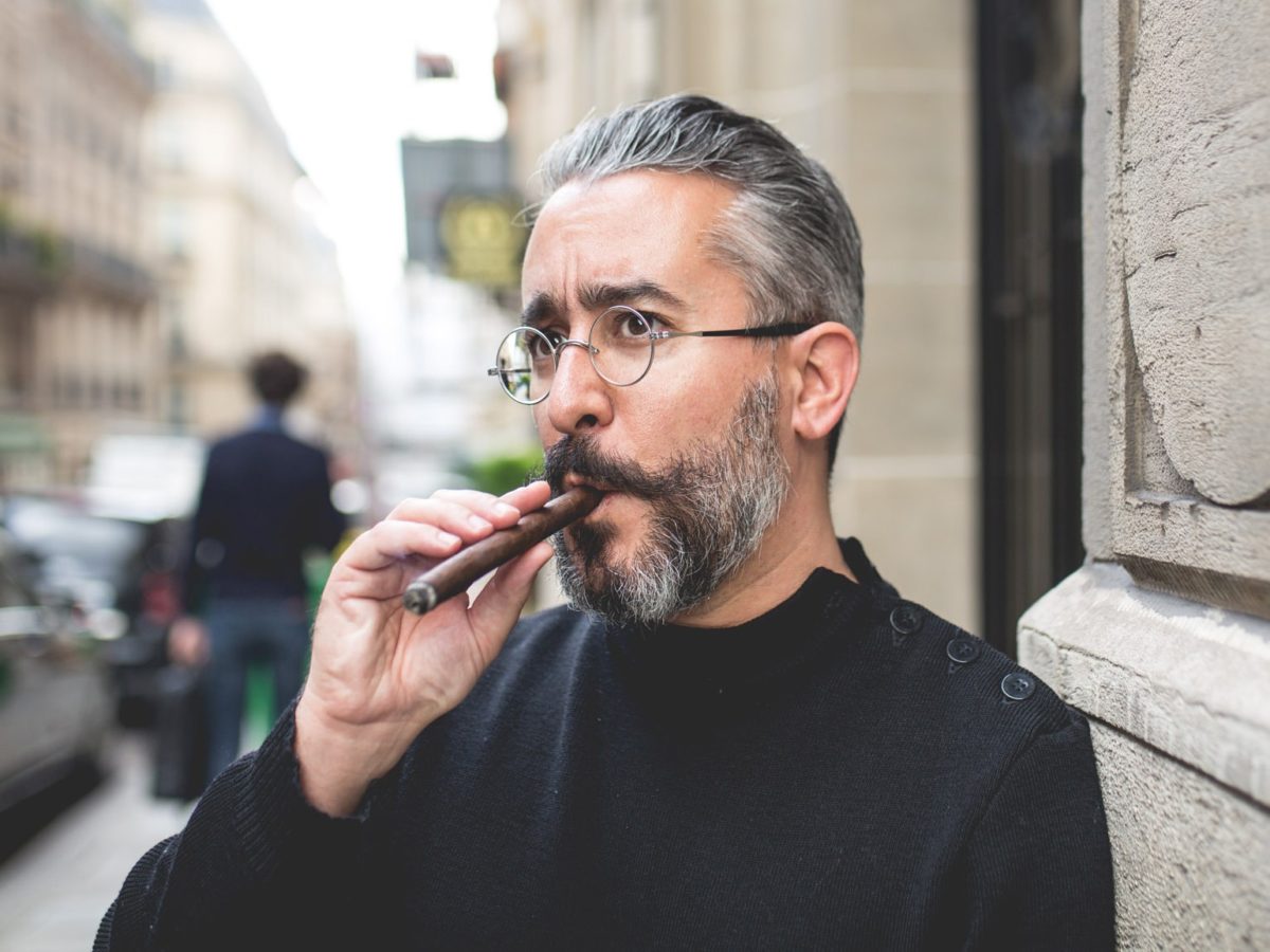 Le portrait de Guillaume Tesson, entre cigares et belles montres