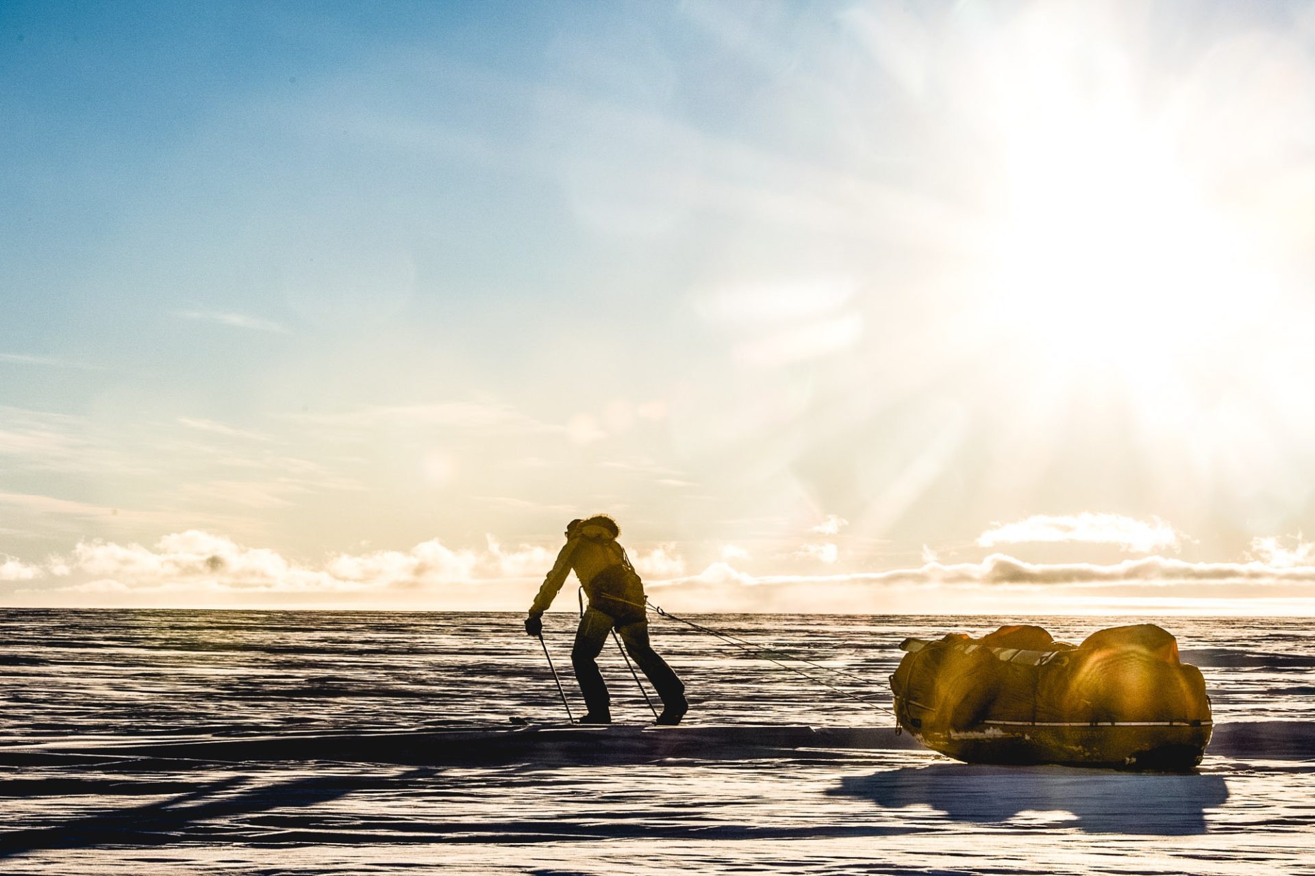 Pangaea in Antarctica. Princess Astrid Coast. Dronning Maud Land. 69-40 S 009 E . Kameneva bukta. Lazarev Sea. Mike Horn starts his 5000 km trip of crossing Antarctica continent .