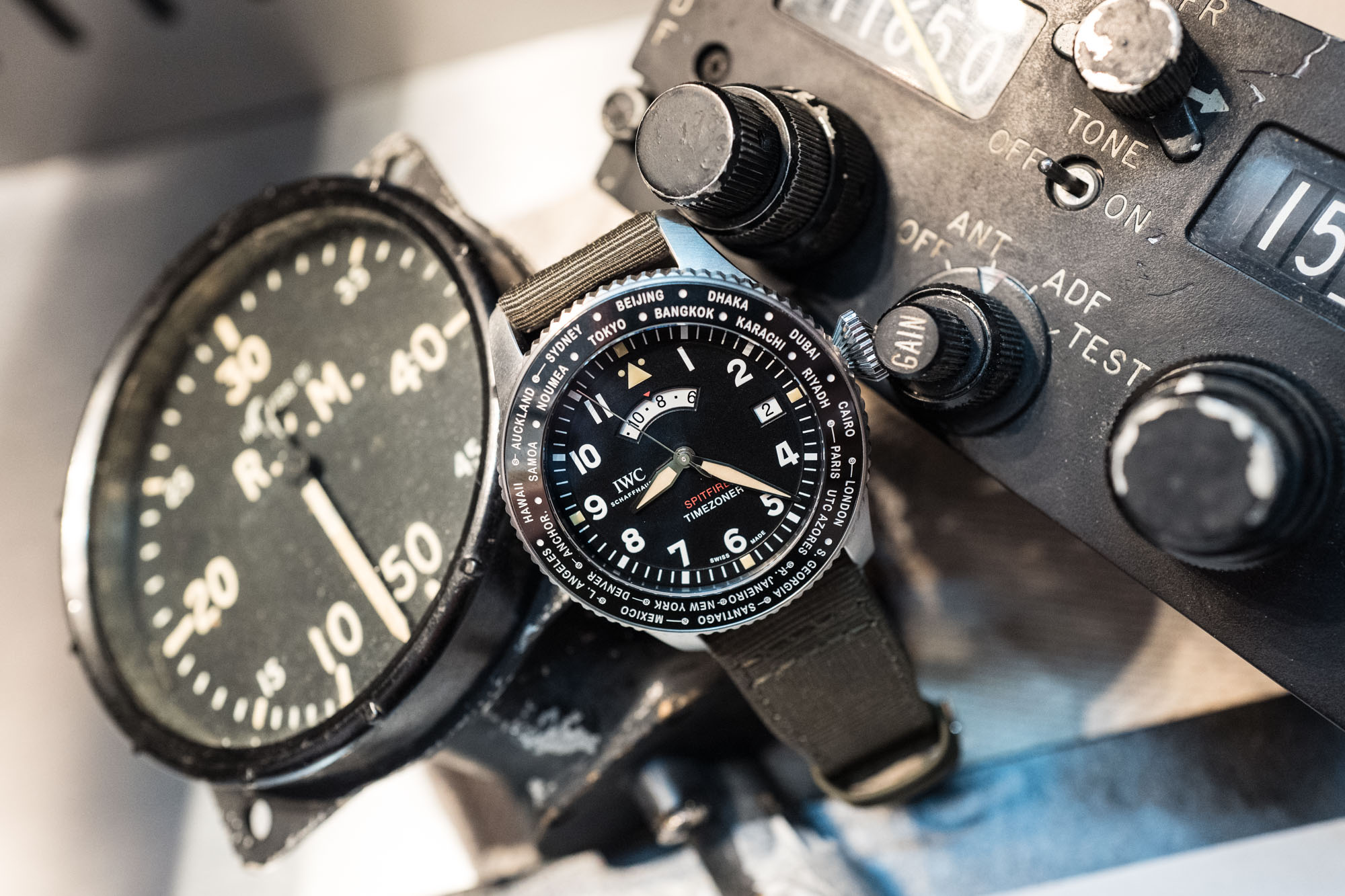 IWC - SIHH 2019 - Montre d'Aviateur Timezoner Spitfire - Edition "The Longest Flight"