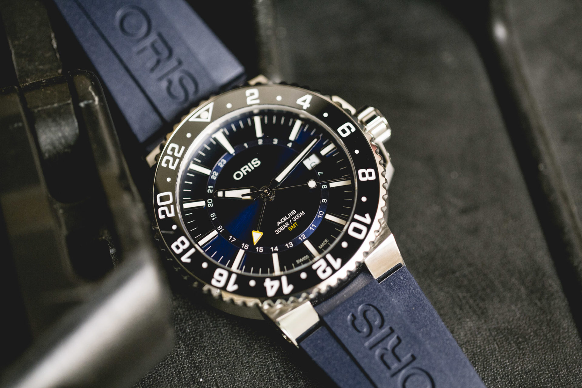 Oris Aquis GMT Date