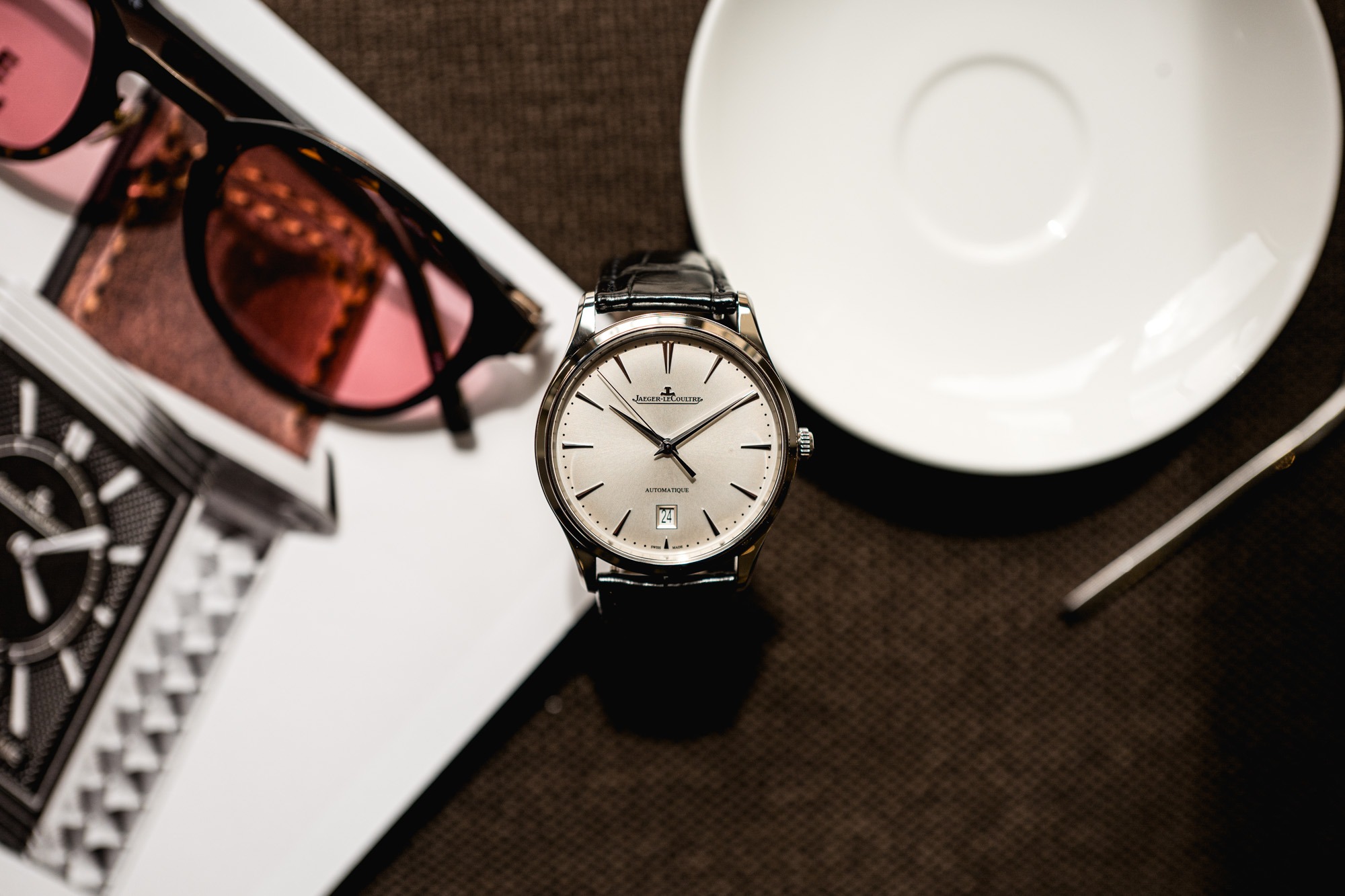 Jaeger-LeCoultre Master Ultra Thin Date Et la Master s'affina