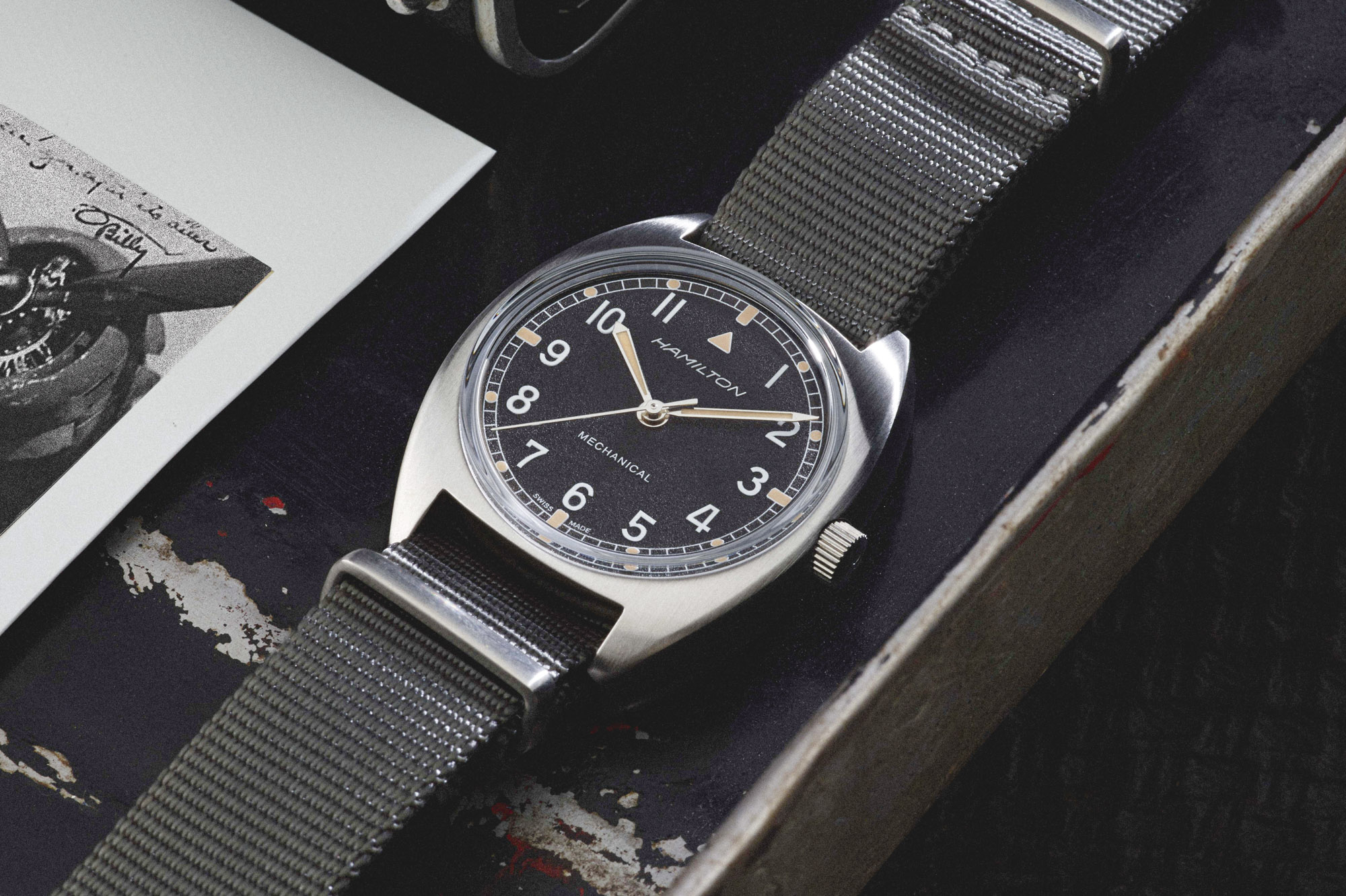 Hamilton Khaki Pilot Pioneer Mechanical Renaissance de la célèbre W10