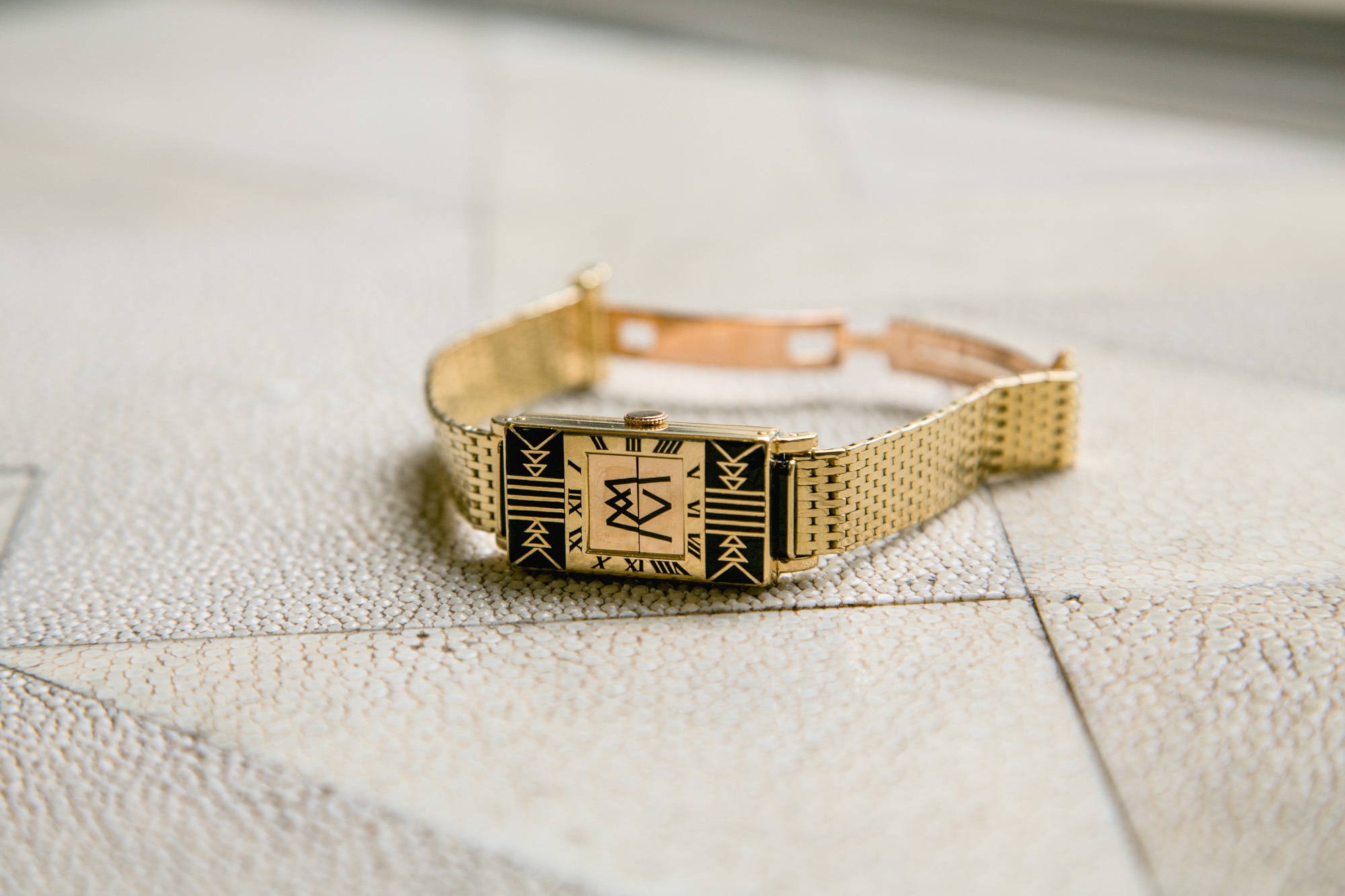 Cartier guillotine : Témoin d’une grande Époque