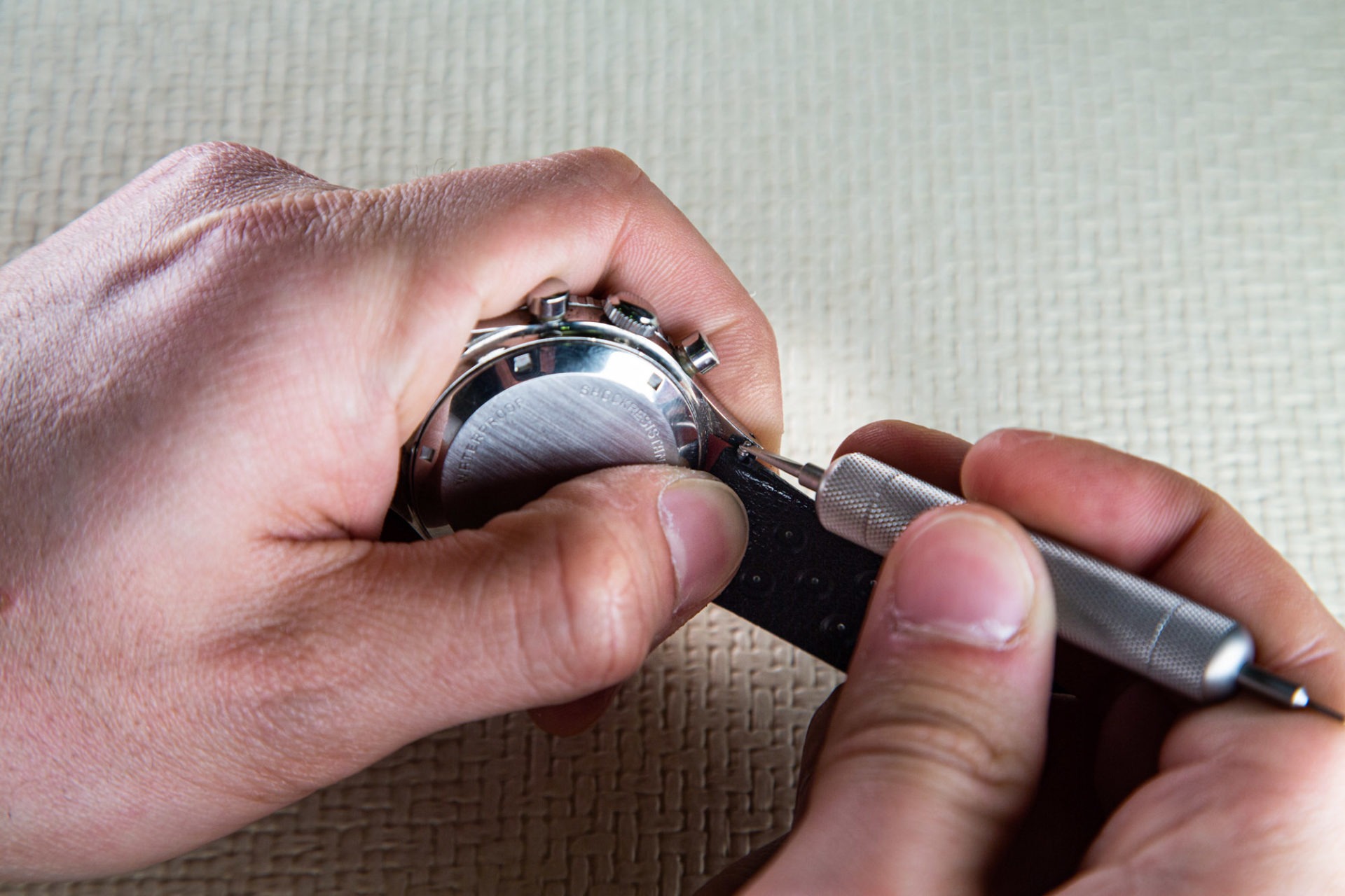 Comment-changer-son-bracelet-de-montre