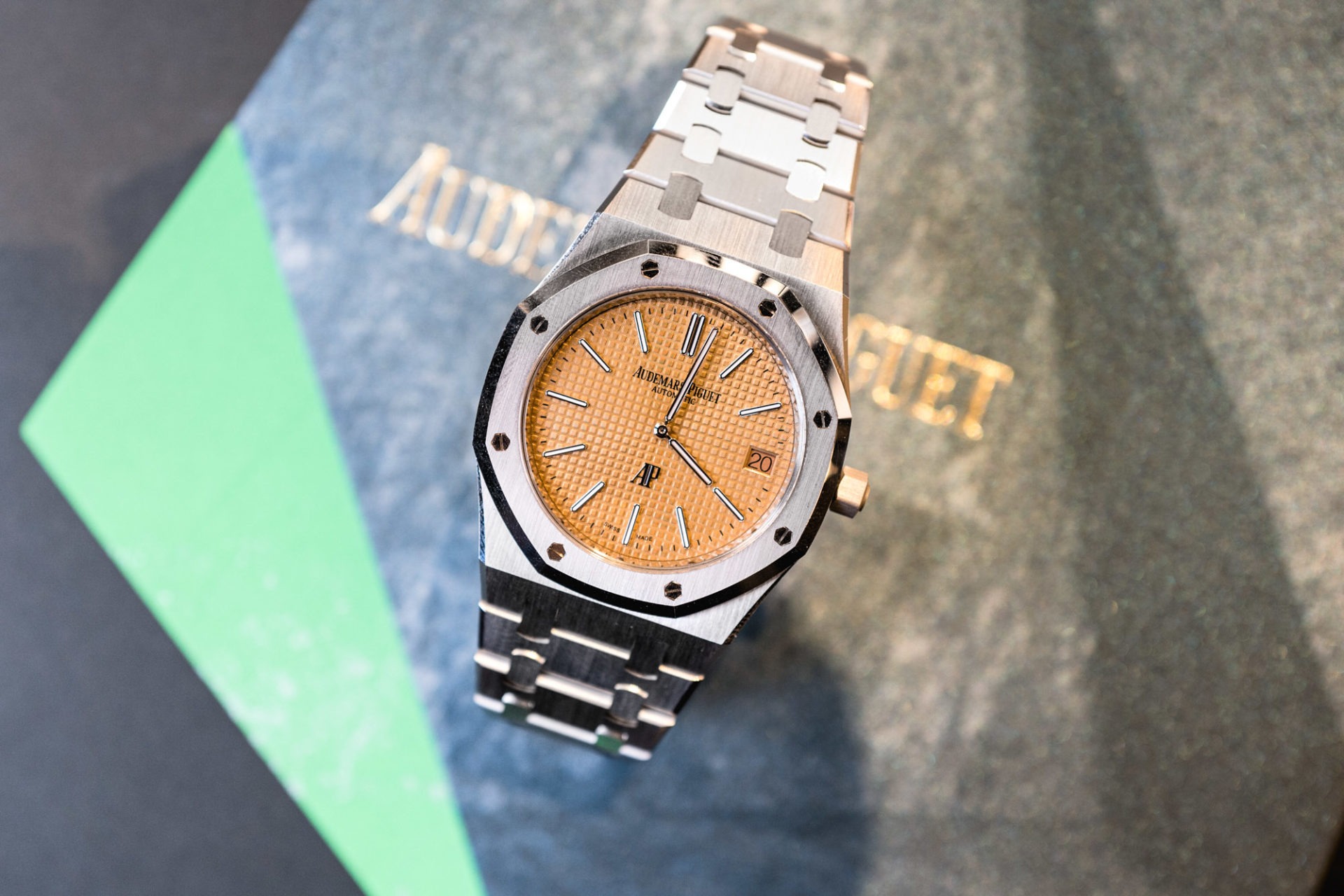 Audemars Piguet Manufacture - Royal Oak "Jumbo" Extra-Plat 15202