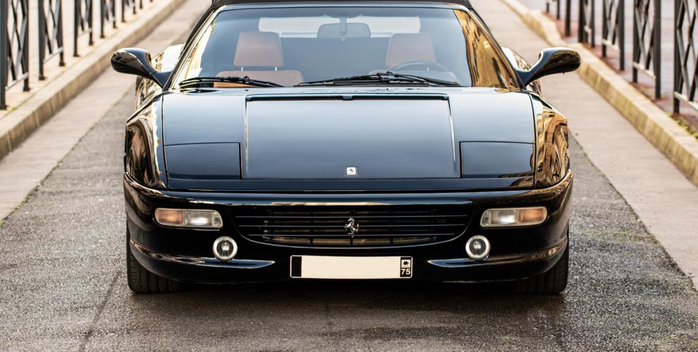 ferrari F355 Spider Attention, une Ferrari peut en cacher une autre