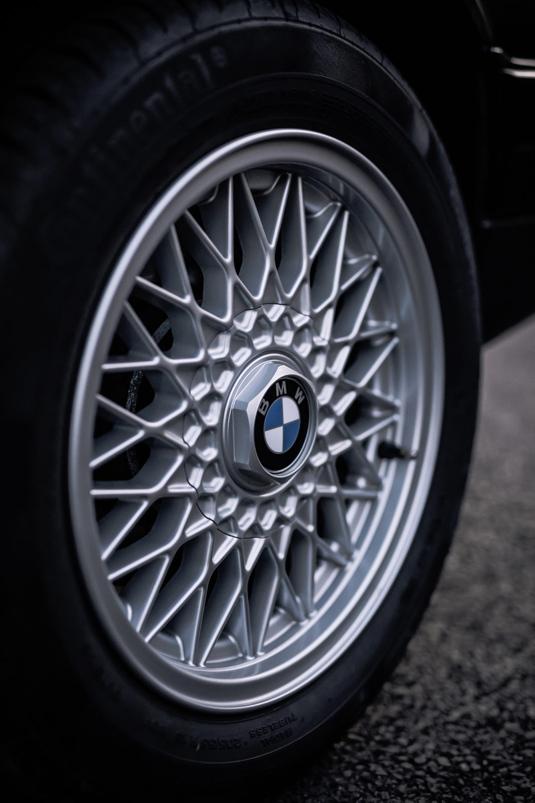 BMW E30 325i Touring - Asphalt Classics
