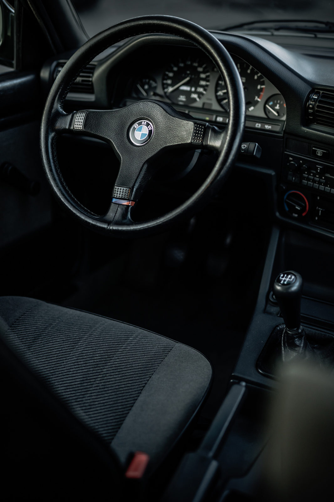 BMW E30 325i Touring - Asphalt Classics