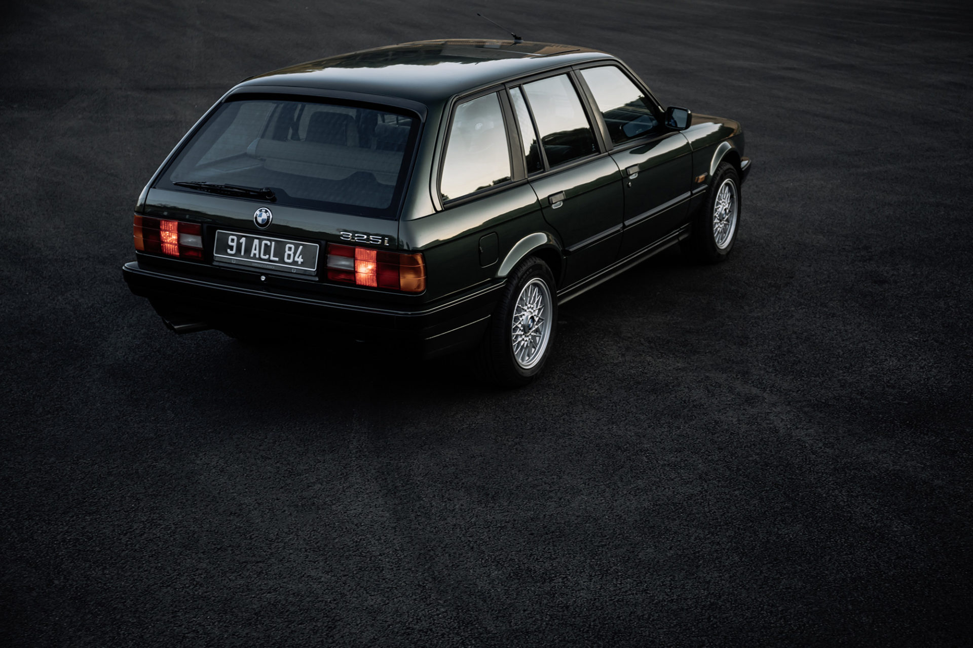 BMW E30 325i Touring - Asphalt Classics