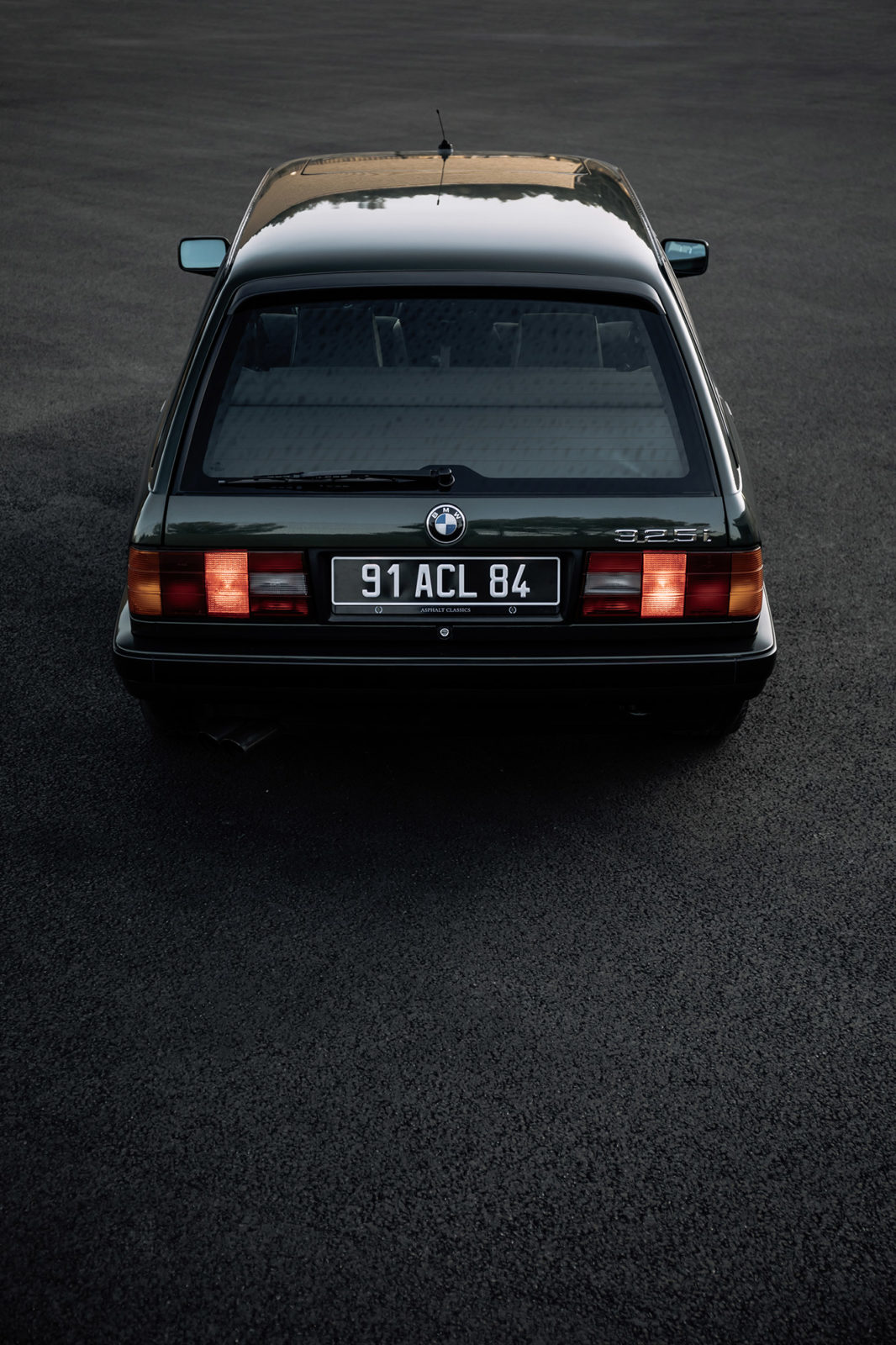 BMW E30 325i Touring - Asphalt Classics