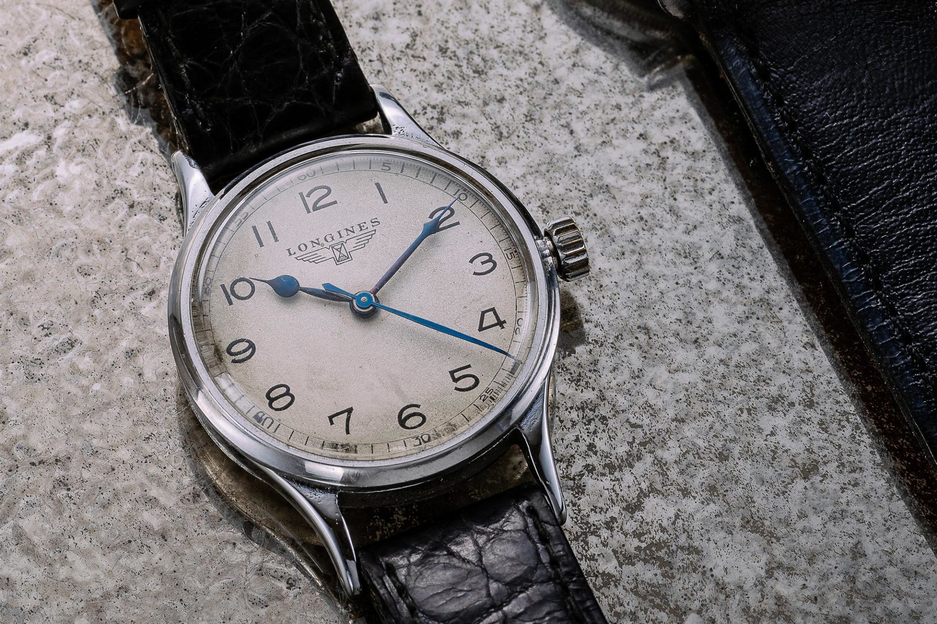 Longines RAF - Vente de montres de collection chez Aguttes