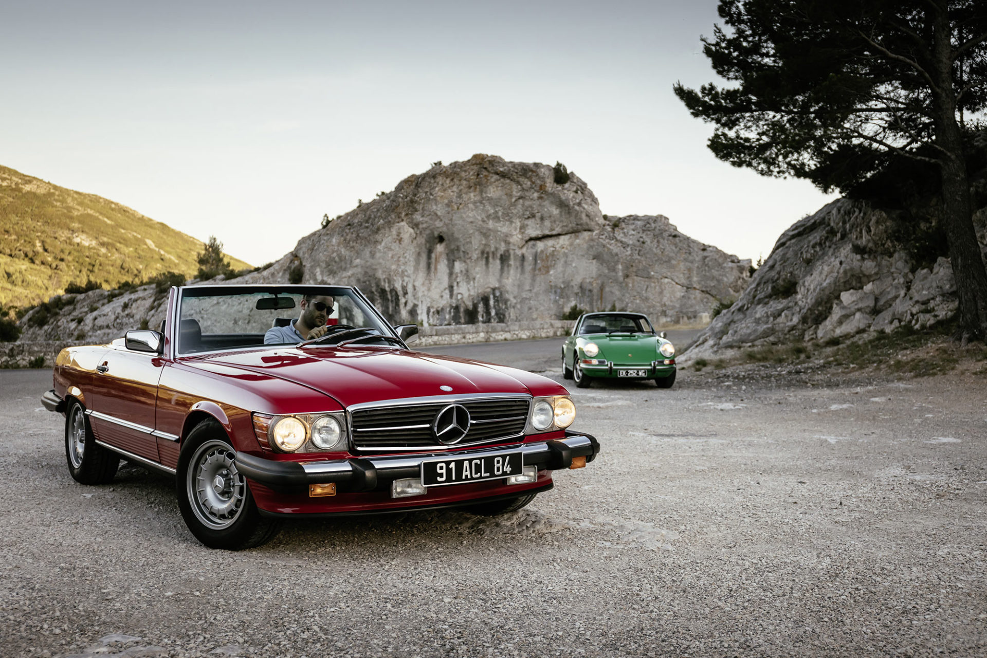 Mercedes-Benz 560SL