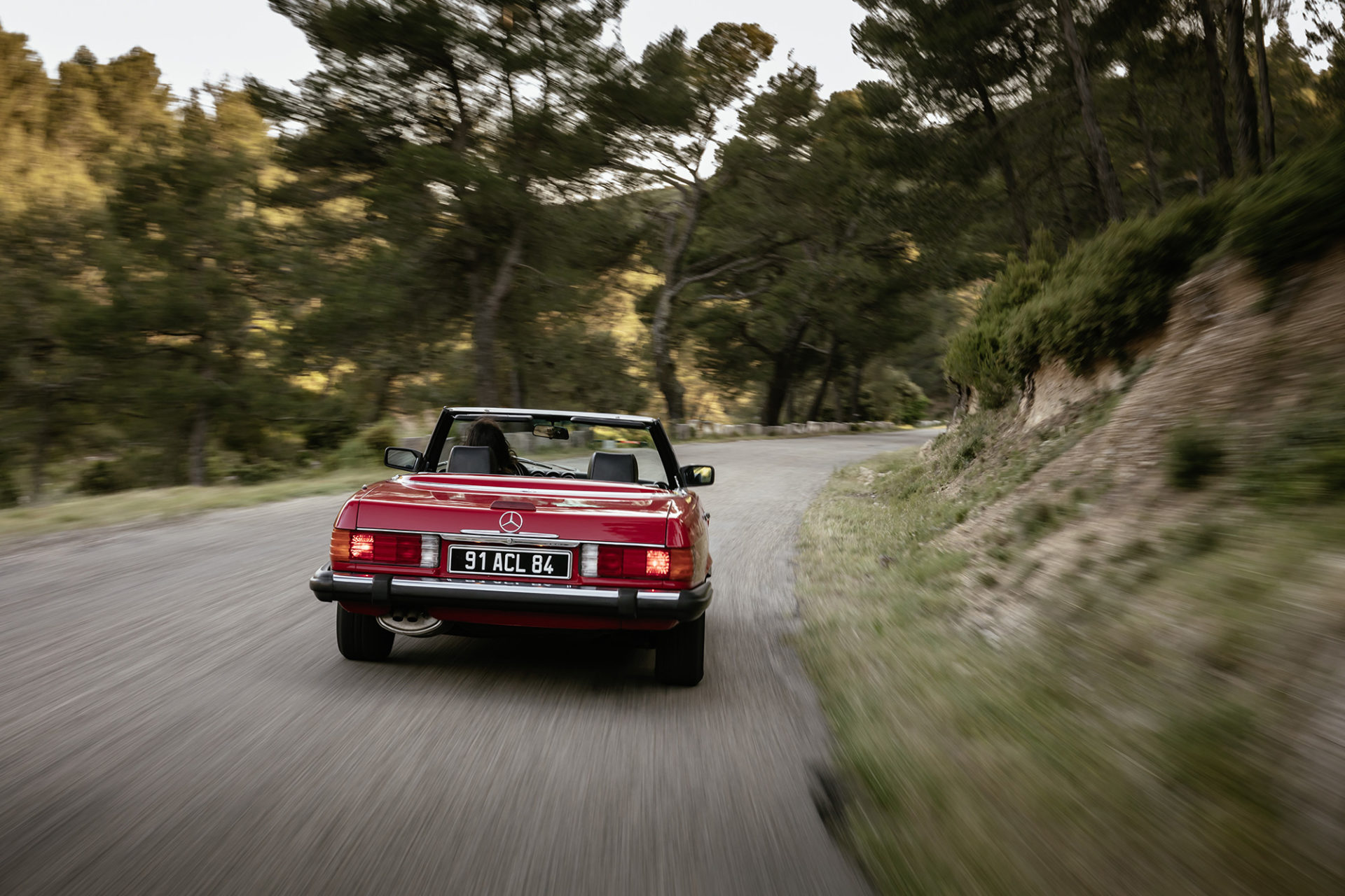 Mercedes-Benz 560SL