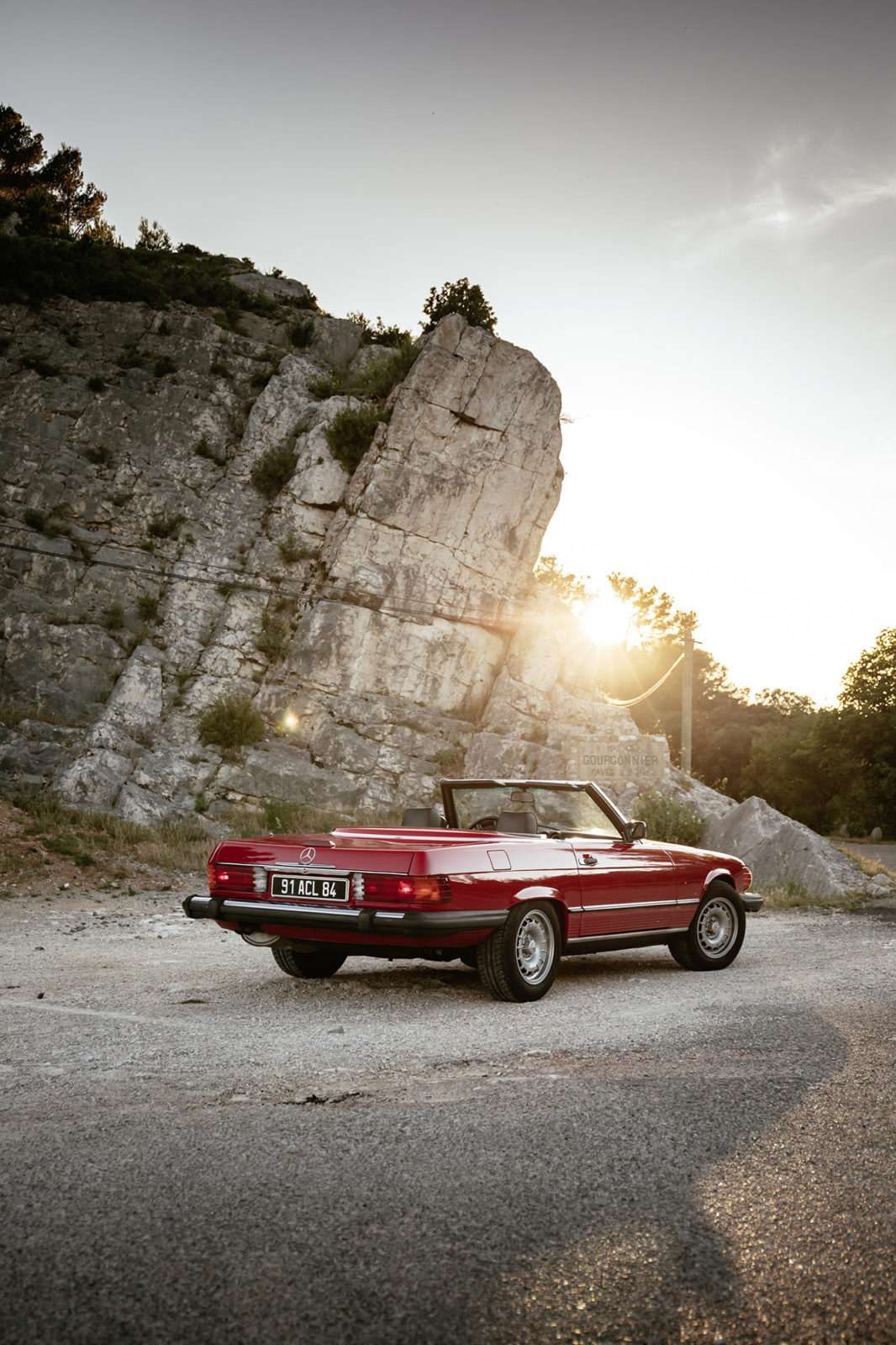 Mercedes-Benz 560SL