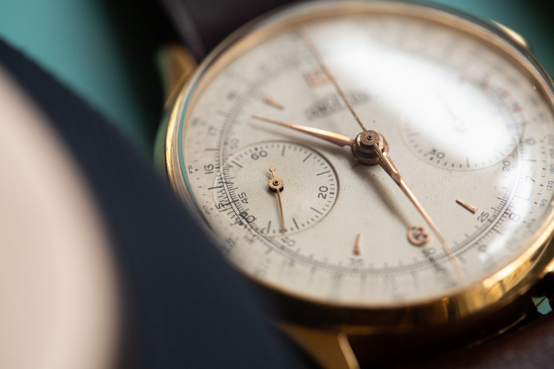 Angelus Chronographe - Sélection de montres vintage chez Joseph Bonnie