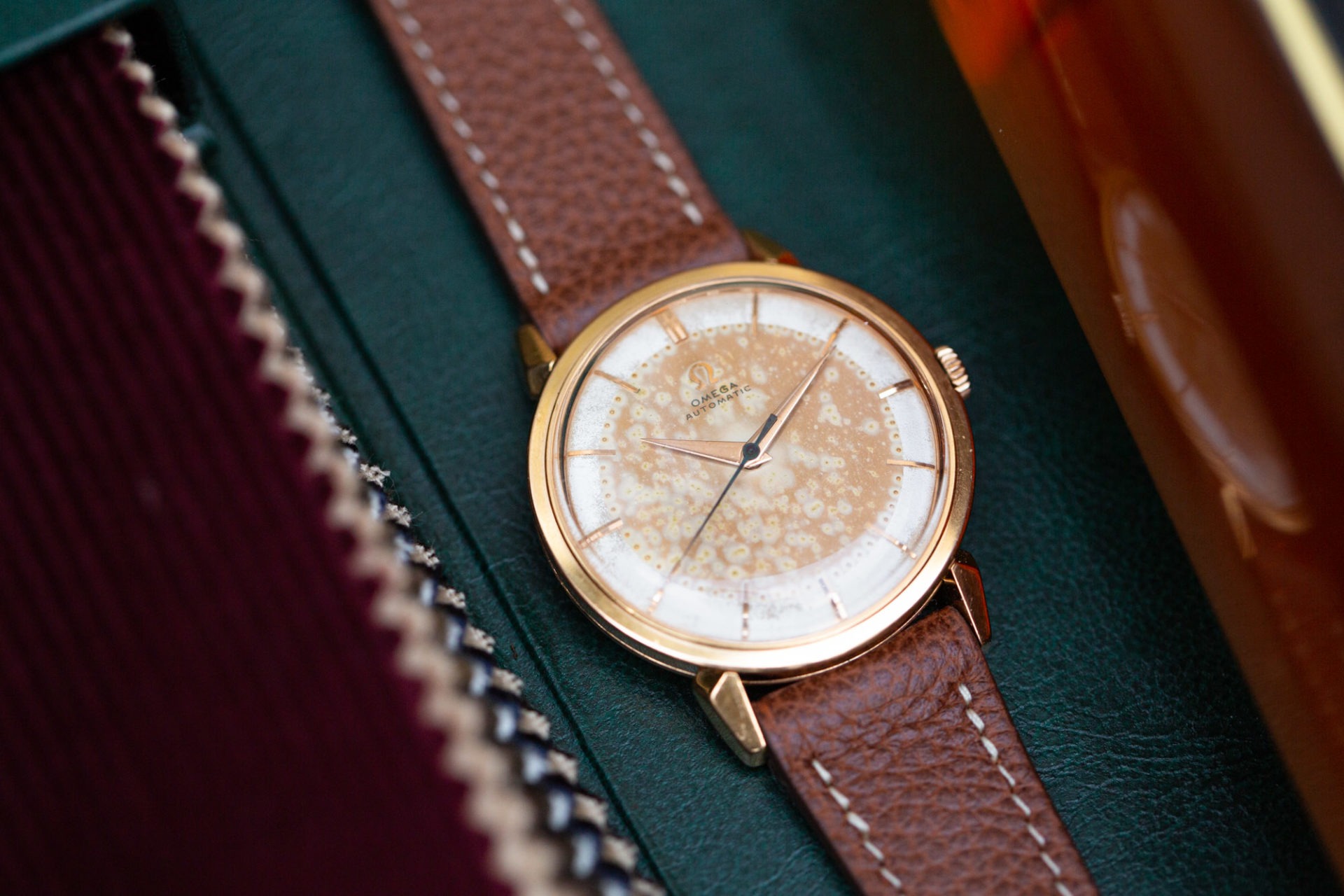 Omega Automatique - Sélection de montres vintage chez Joseph Bonnie