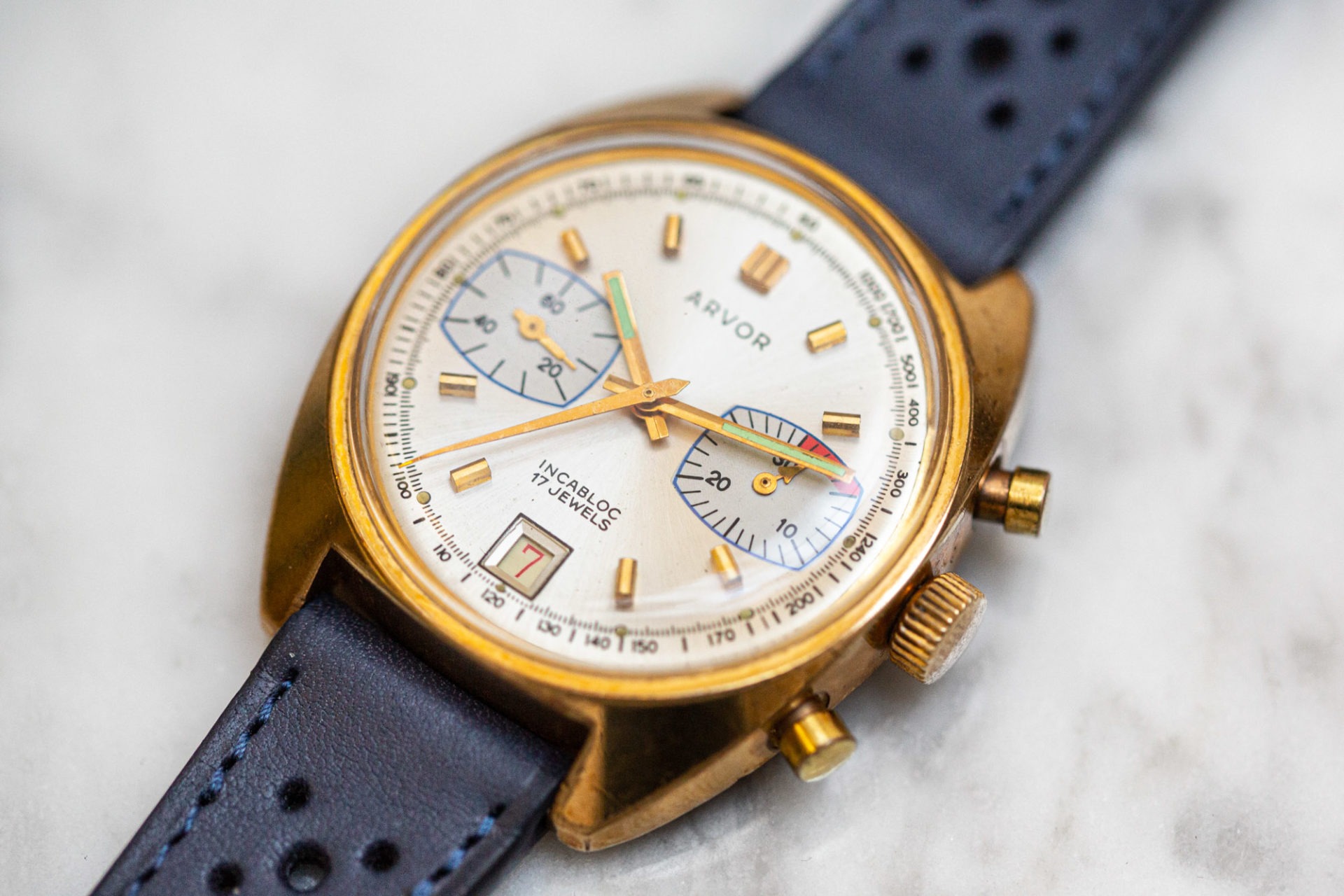 INDEX - La revue par Les Rhabilleurs - Montre vintage ARVOR