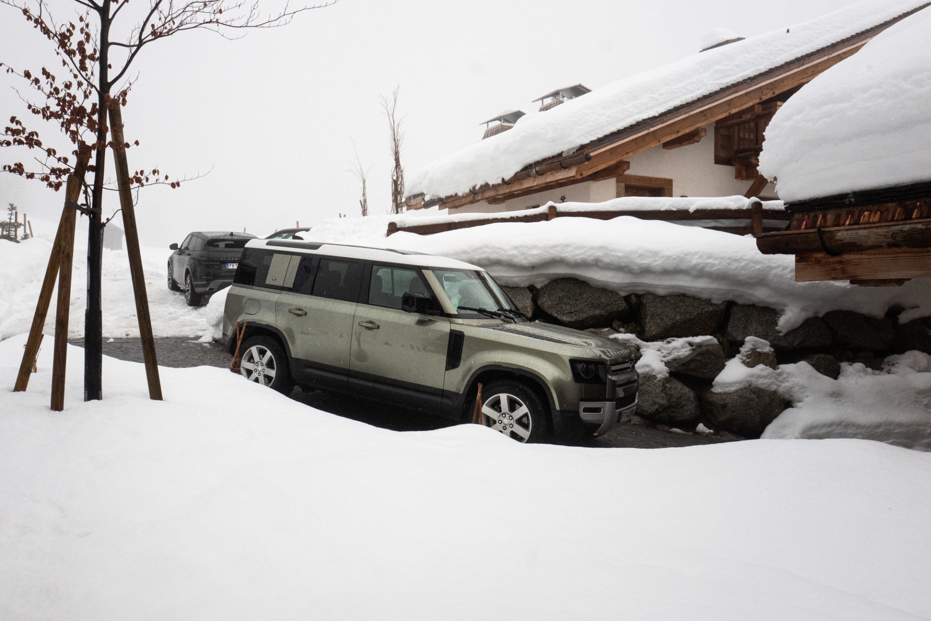 Land Rover Range Rover Defender