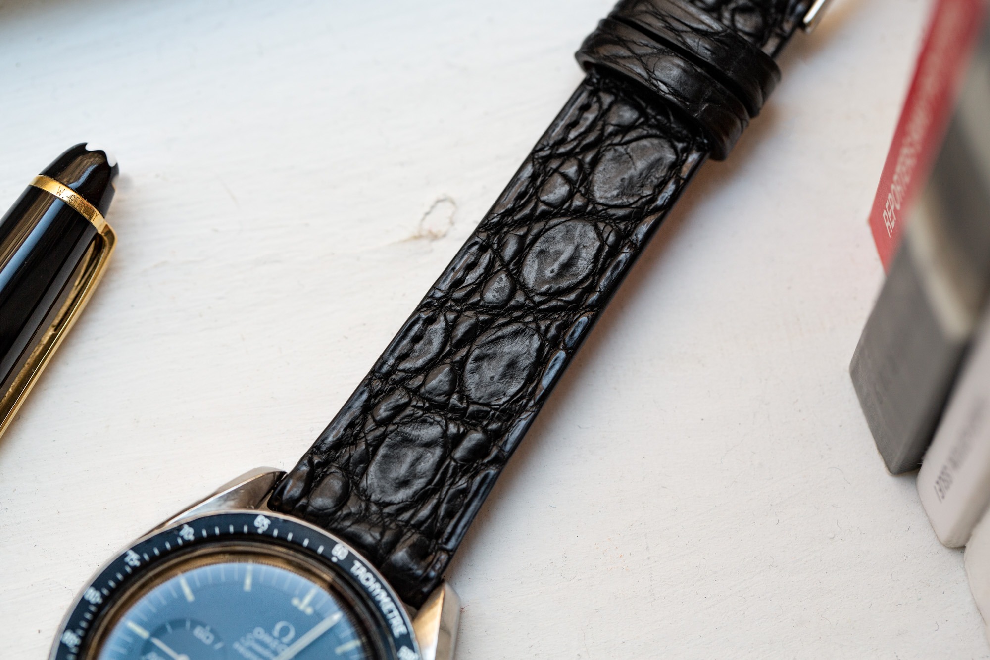 MARBURGER Bracelet Montre 18 Mm Cuir Croco Gaufré Brun – Couture Élégante, Acier Inox, Kit Outils Inclus