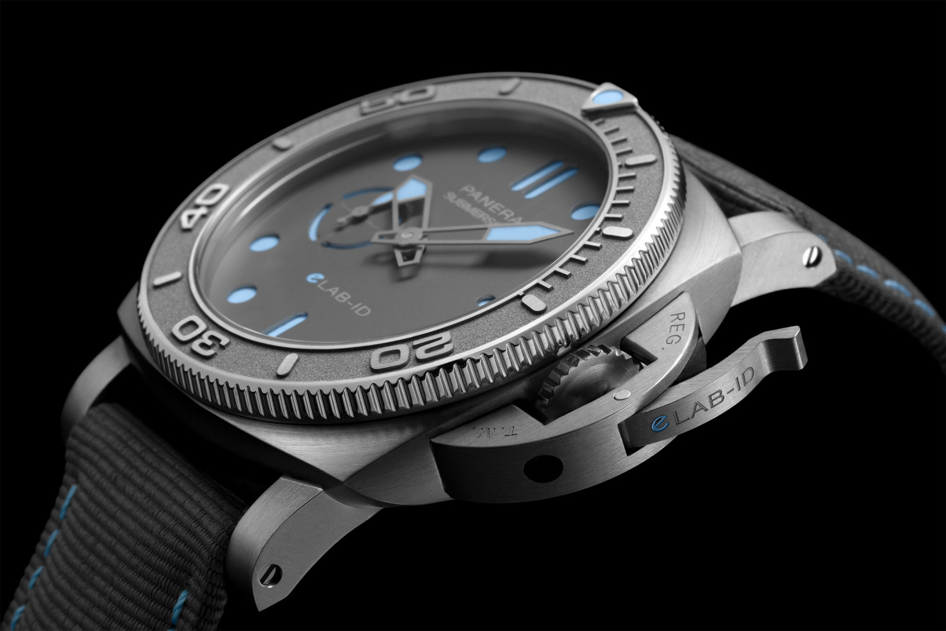 Panerai Submersible eLAB id PAM01225