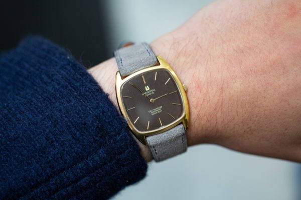 Universal Geneve Gilt Shadow - Sélection de montres vintage Joseph Bonnie