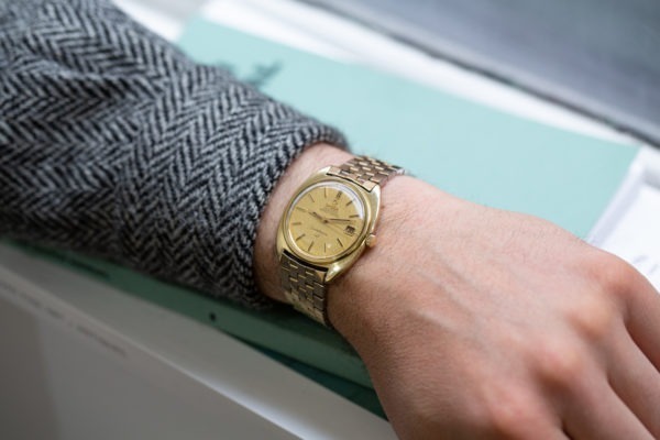 Omega Constellation C-Case Linen Dial - Selection de montres vintage chez Joseph Bonnie