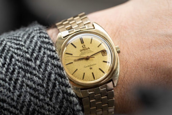 Omega Constellation C-Case Linen Dial - Selection de montres vintage chez Joseph Bonnie