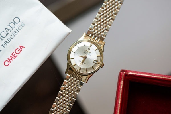 Omega Constellation Pie Pan Gold Cap - Sélection de montres vintage Joseph Bonnie