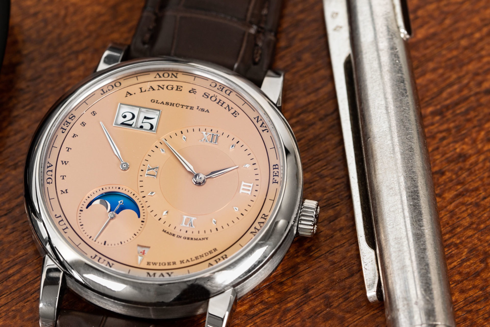 A. Lange & Söhne Lange 1 Calendrier Perpétuel