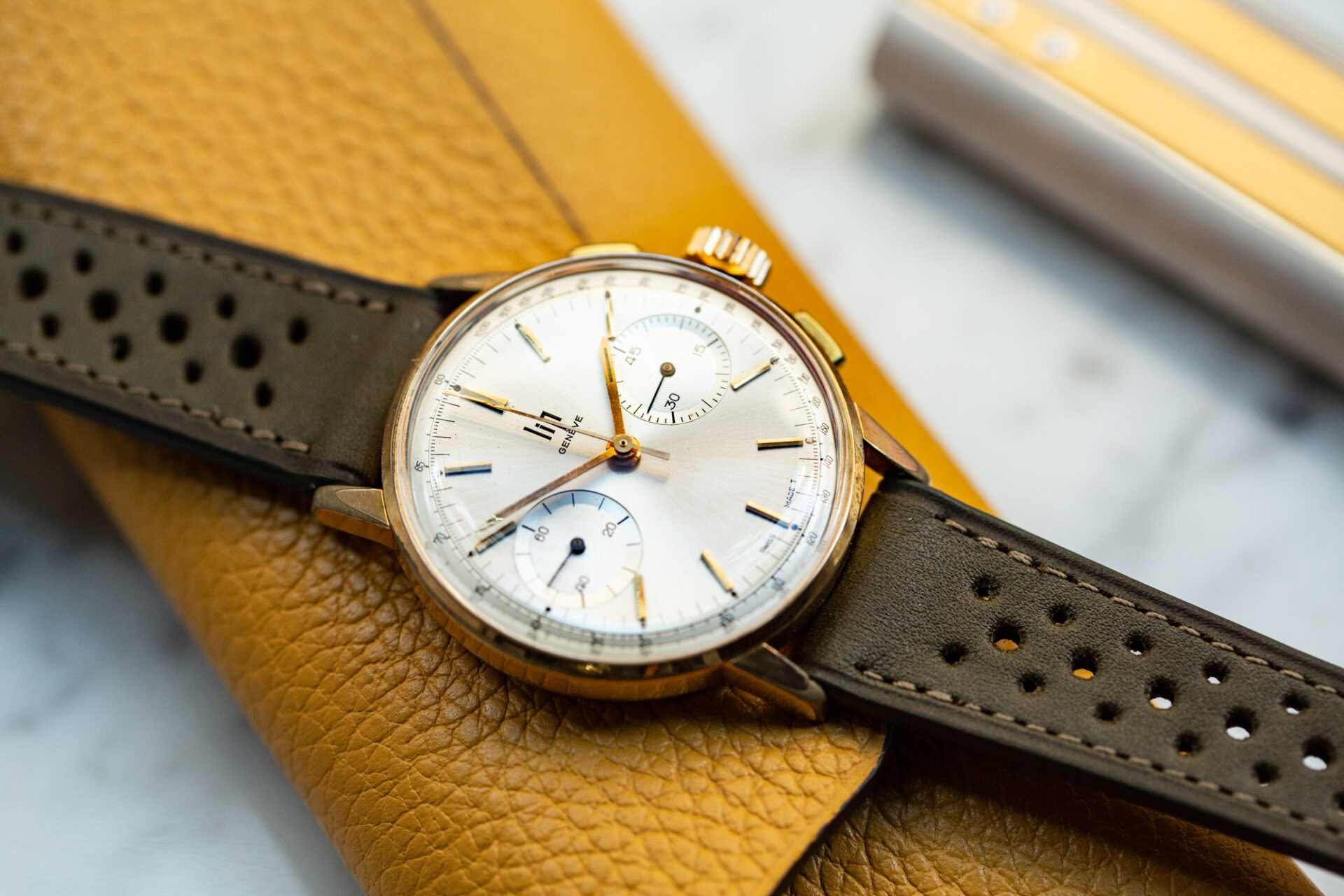 LIP Genève chronographe plaqué or - Sélection de montres vintage Joseph Bonnie