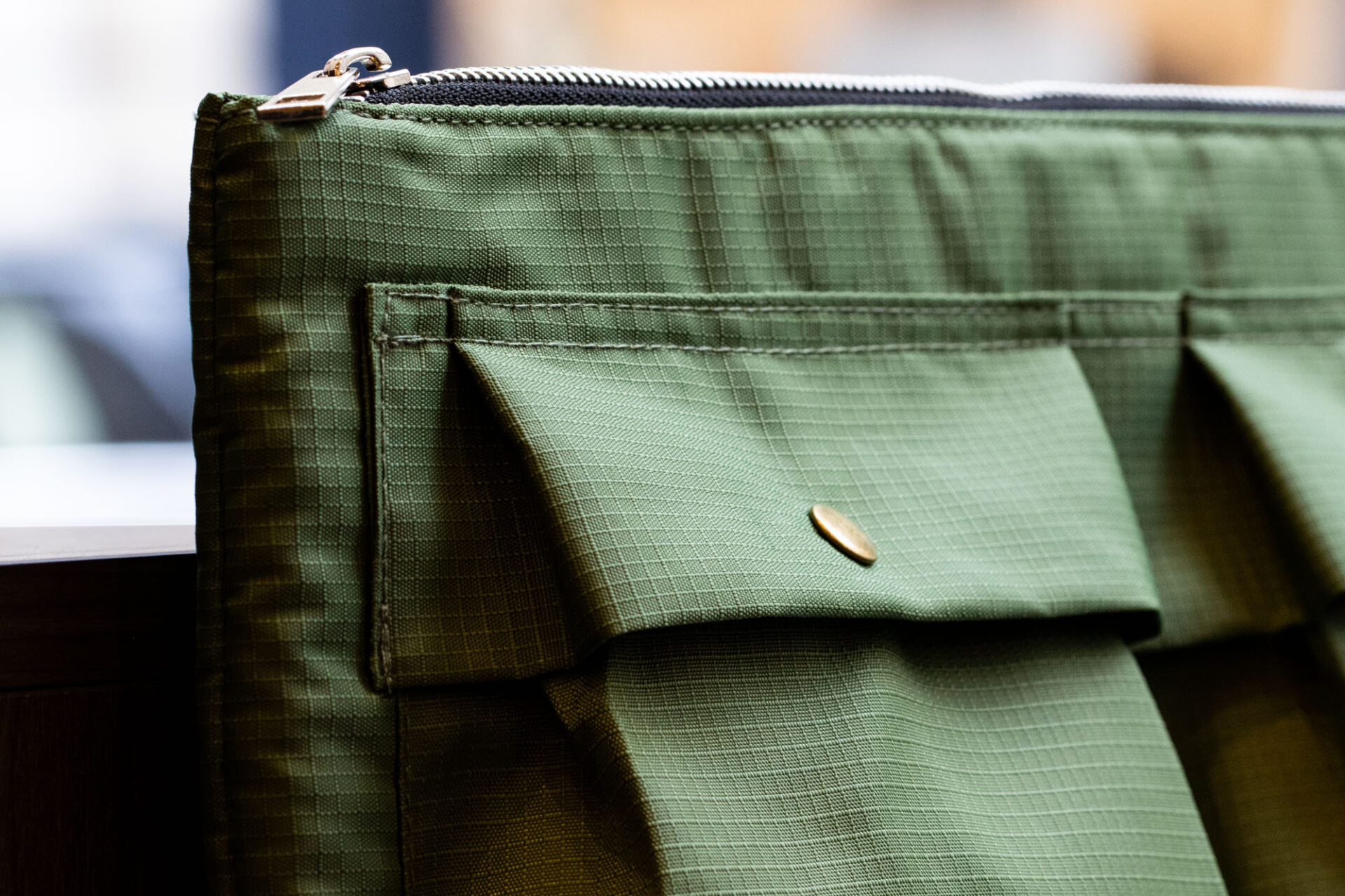 Pochette d'ordinateur CHARLIE en nylon vert militaire - JOSEPH BONNIE