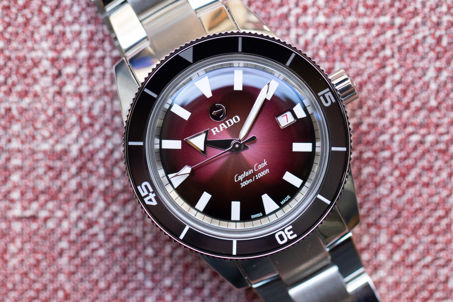 Rado Captain Cook Red