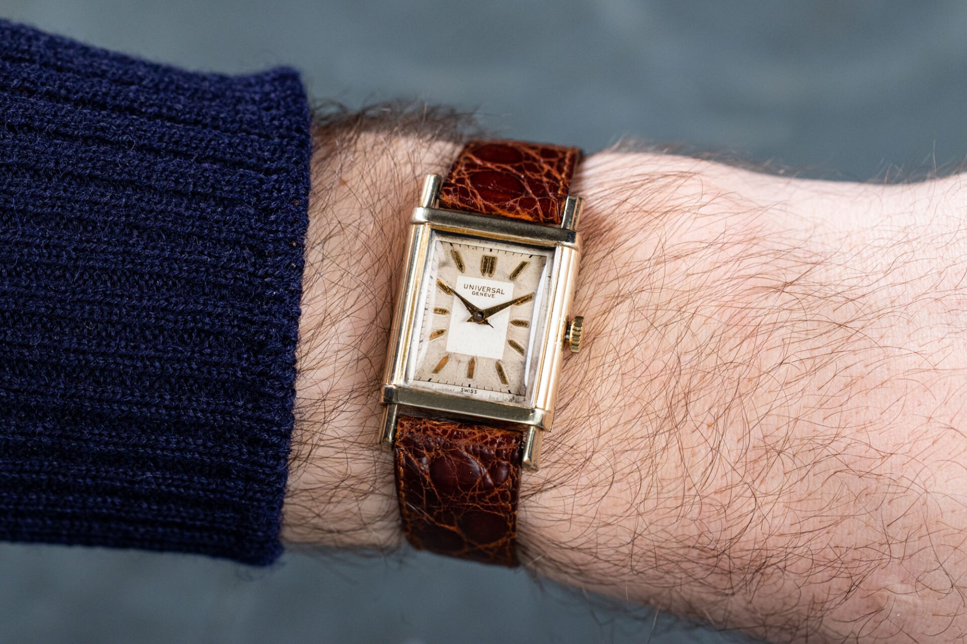Universal Genève Rectangulaire - Sélection de montres vintage Joseph Bonnie