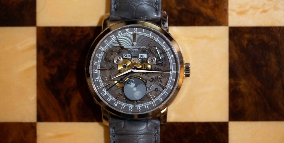 VACHERON CONSTANTIN TRADITIONNELLE CALENDRIER COMPLET OPENFACE Déshabiller le calendrier 