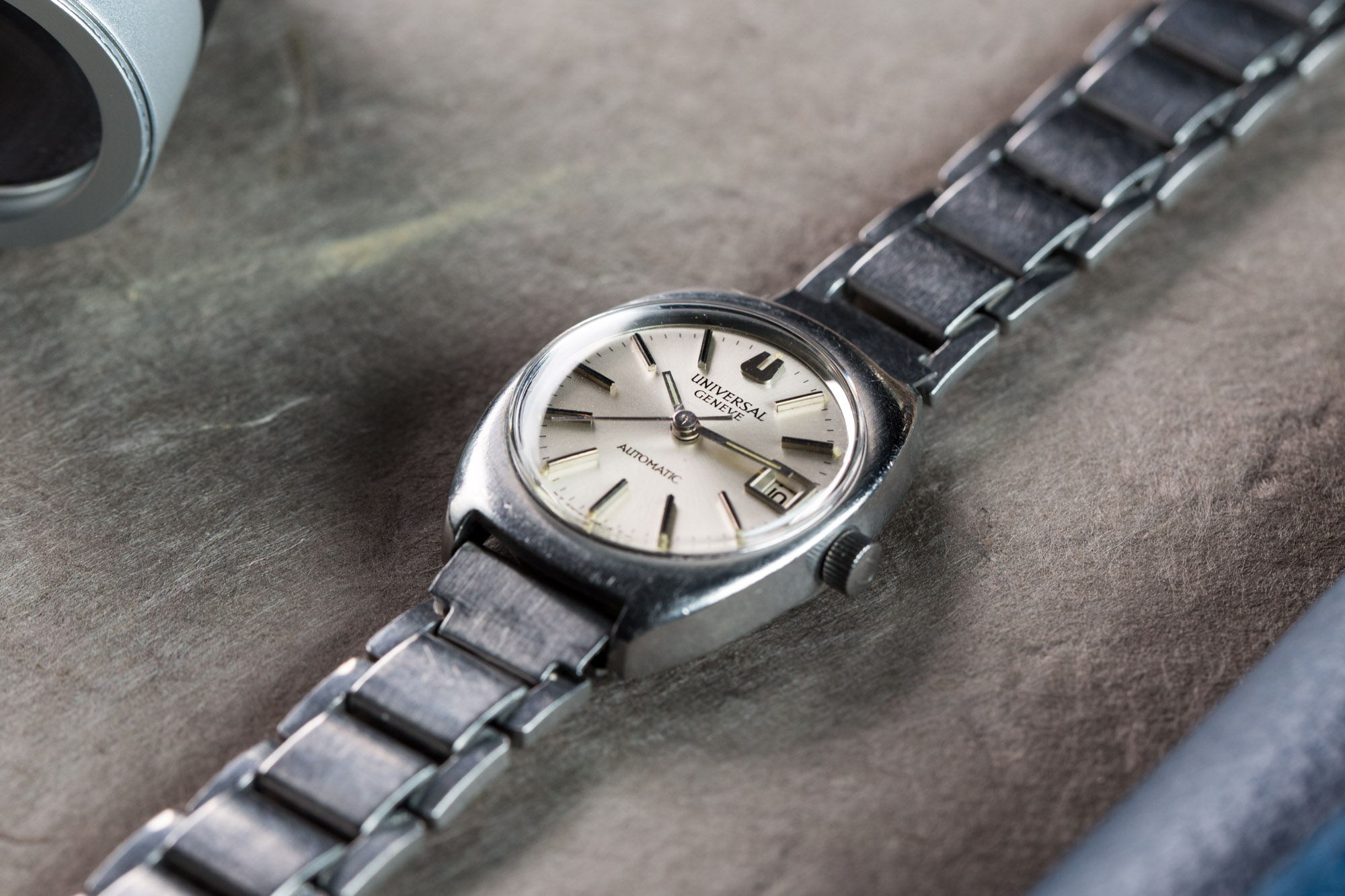 Universal Genève Dame Automatic - Sélection de montres vintage JOSEPH BONNIE