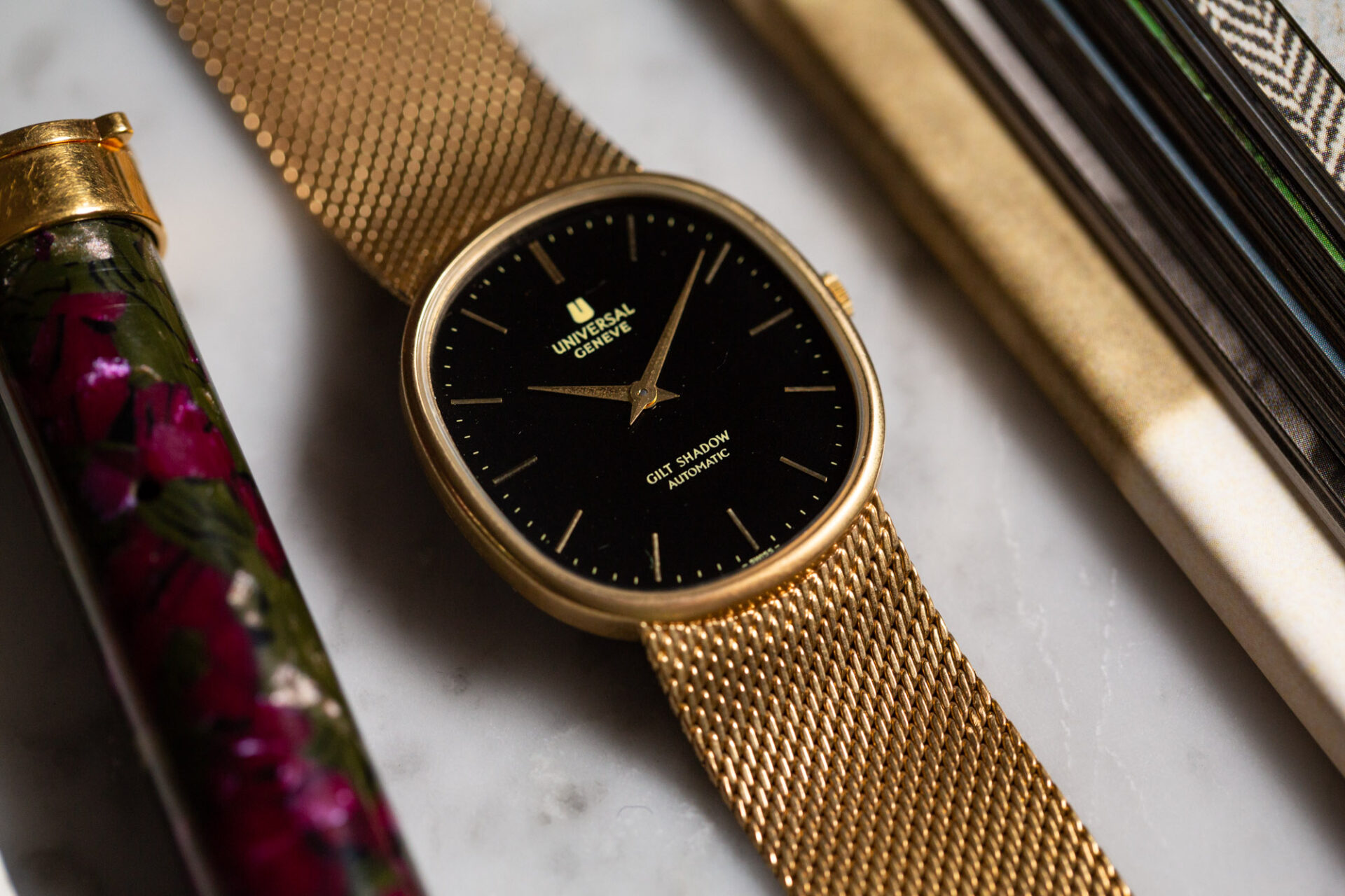 Universal Genève Gilt Shadow - Sélection de montres vintage JOSEPH BONNIE
